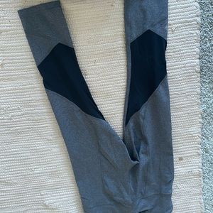 Lululemon cropped leggings